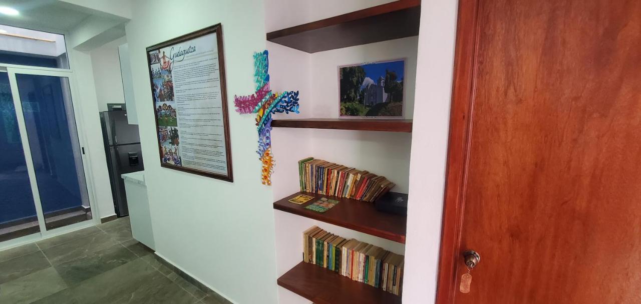 Hostal Guelaguetza Bano Compartido Oaxaca Bagian luar foto